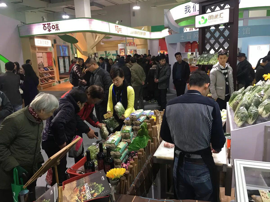 14805549677942819arV.jpg 14805549677942819arV.jpg