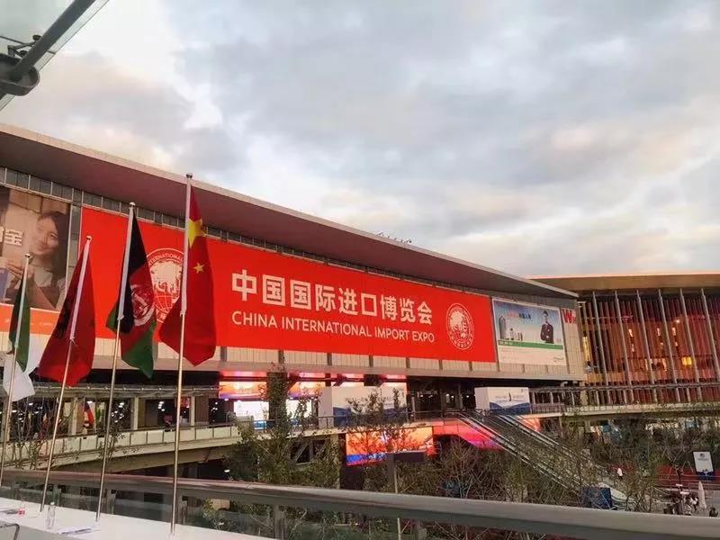 1541466879840572FKRb.jpg 3.jpg