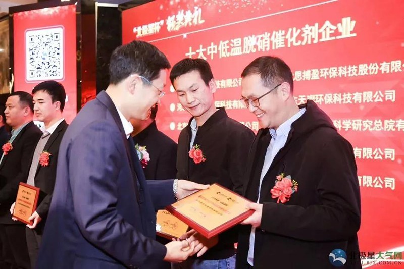 1544577796125694C0fe.jpg 2.jpg